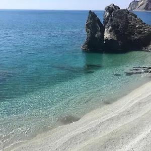 la-scogliera.hotelitalianriviera.com/